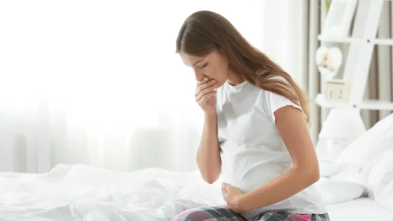 حالت تهوع در بارداری از کی شروع می‌شود و درمان سریع آن چیست؟