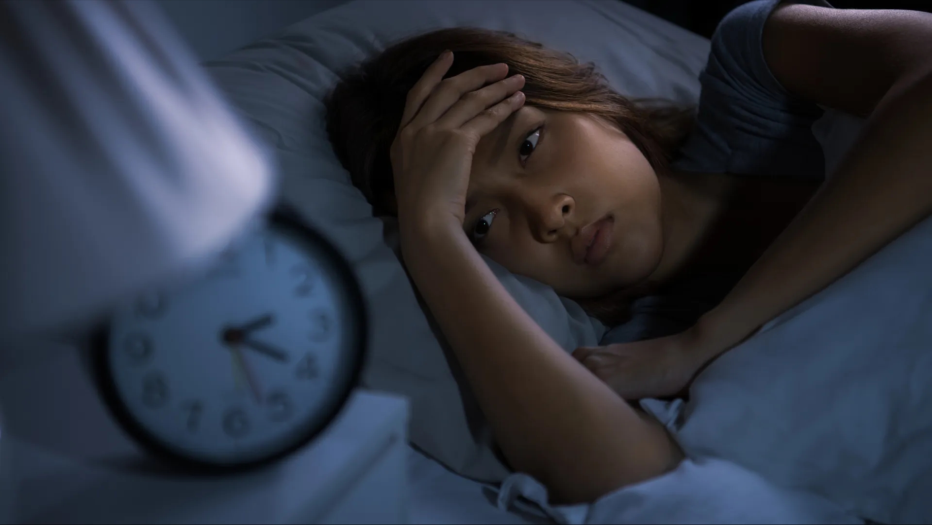 بی خوابی نشانه چه بیماری است؟ از علت تا درمان