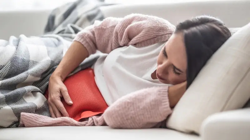 علائم پریودی از کی شروع می‌شود و چگونه است؟ ۱۰ علائم پریودی