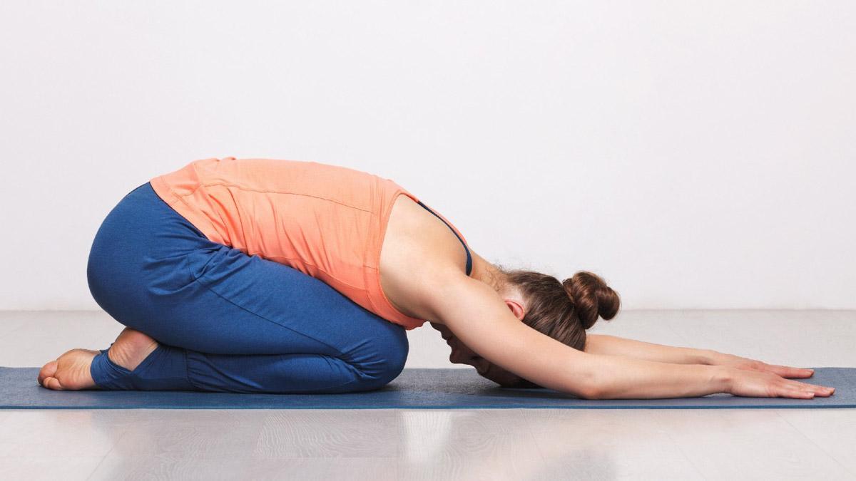 حرکات یوگا برا کاهش درد پریود