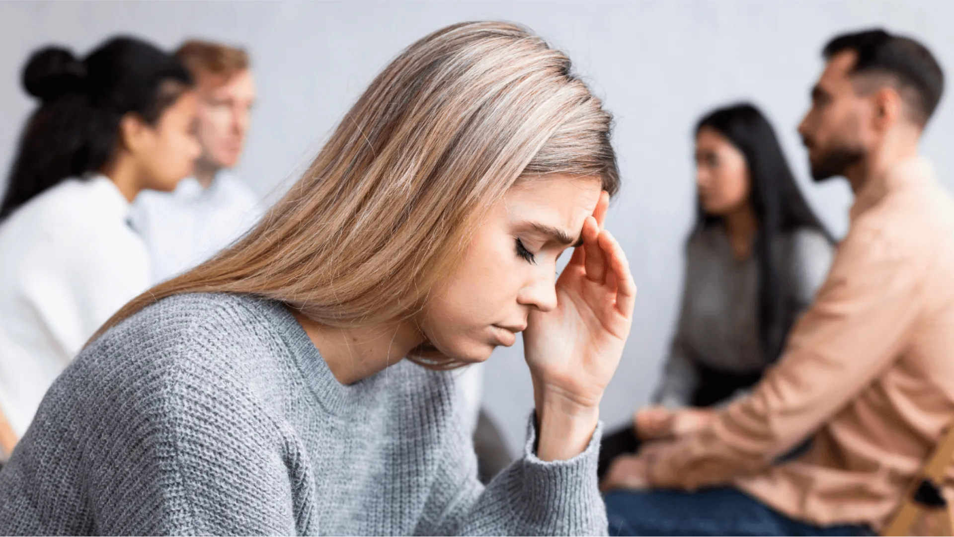 اضطراب اجتماعی؛ از دلایل تا علائم و روش درمان