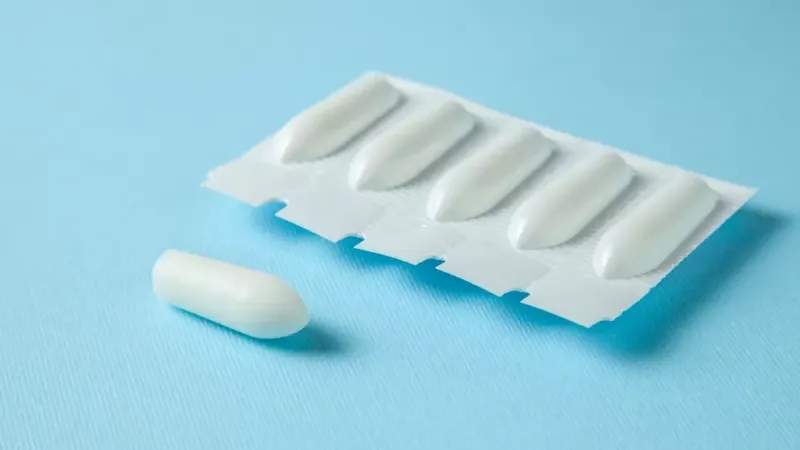 هر آنچه که باید درمورد نحوه مصرف و عوارض شیاف پروژسترون بدانید!