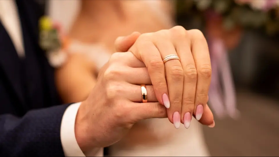 راهنمای کامل رفتار و رابطه در دوران نامزدی برای شناخت بهتر