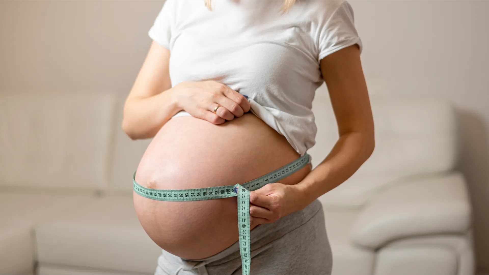 اضافه وزن در بارداری؛ بررسی علل، عوارض و روشهای پیشگیری از چاقی بارداری