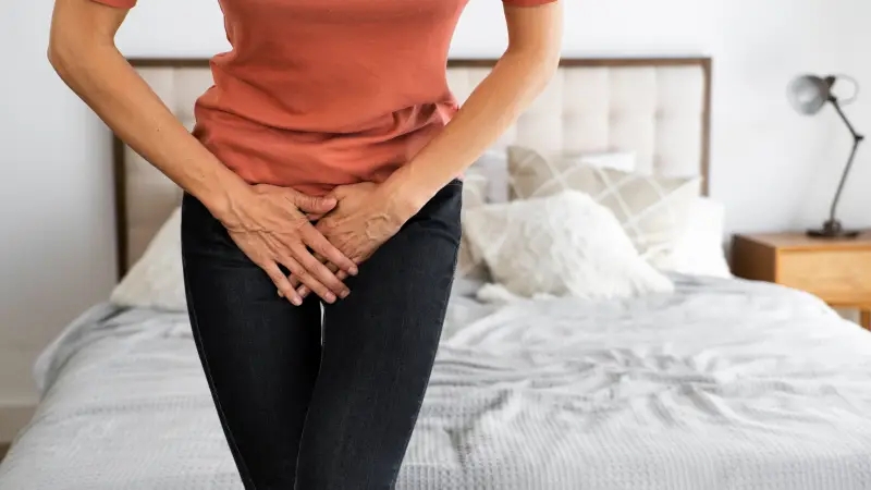 افتادگی مثانه چیست؟ دلایل، علائم و درمان قطعی آن