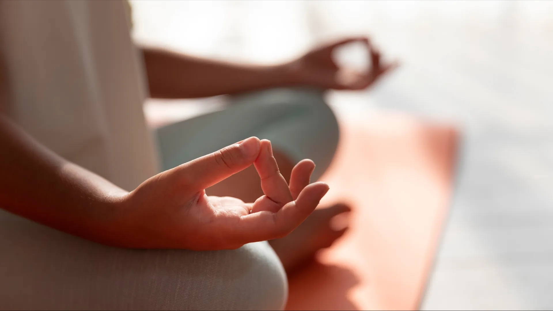 بهترین حرکات یوگا و ورزش برای کاهش درد پریود