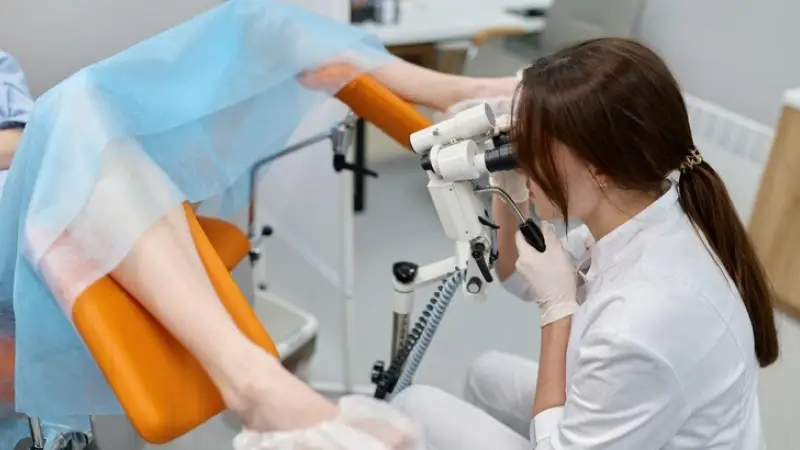 کولپوسکوپی چیست و چرا انجام میشود؟ راهنمای کامل